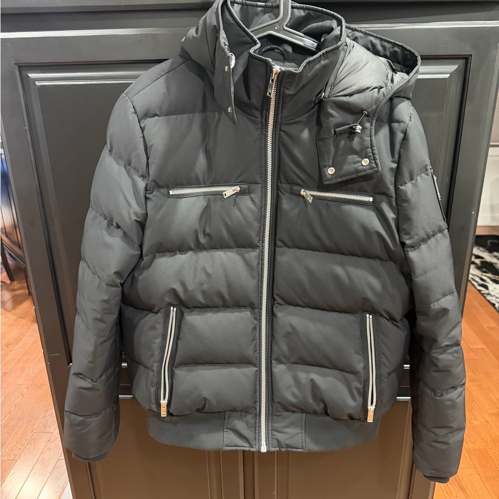 Moose Knuckles Men's Black Quilted Hooded Puffer Jacket- Large